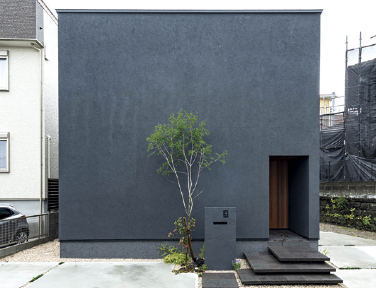 アイ工務店 【福岡県福岡市/シンプルモダン/テラス】大窓と美しい階段をシンボルに、内と外のギャップを楽しむ家の建築実例画像1