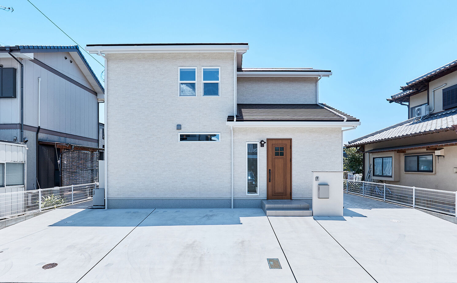 アイ工務店 【延床33.6坪/吹抜/収納充実/間取図】庭と繋がり、吹抜の圧倒的な開放感を楽しむ北欧テイストの家の建築実例画像3