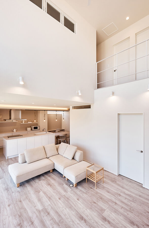 アイ工務店 【延床33.6坪/吹抜/収納充実/間取図】庭と繋がり、吹抜の圧倒的な開放感を楽しむ北欧テイストの家の建築実例画像4