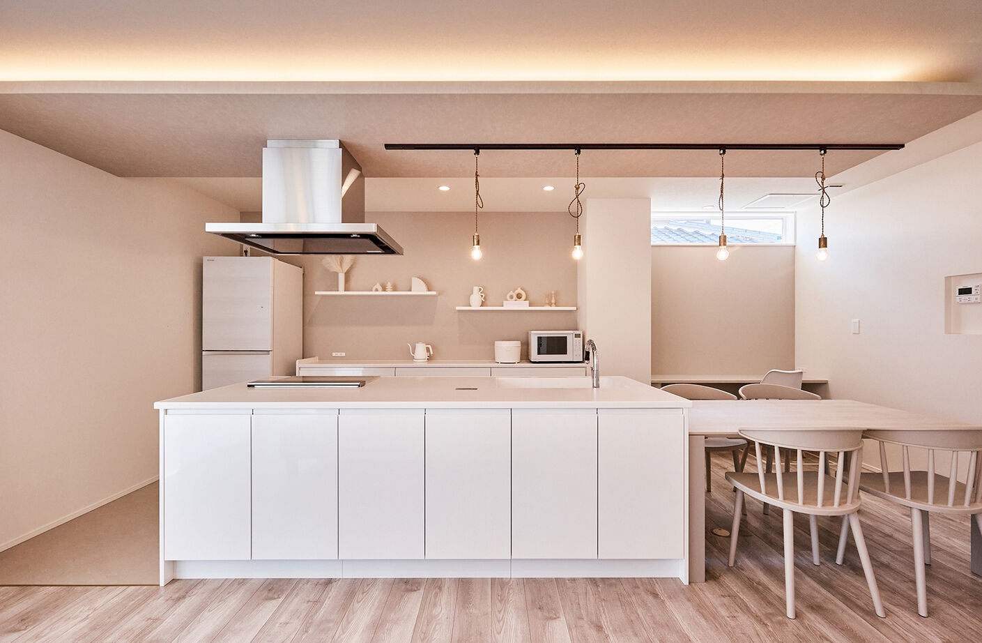 アイ工務店 【延床33.6坪/吹抜/収納充実/間取図】庭と繋がり、吹抜の圧倒的な開放感を楽しむ北欧テイストの家の建築実例画像5