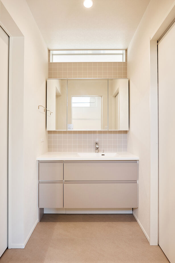 アイ工務店 【延床33.6坪/吹抜/収納充実/間取図】庭と繋がり、吹抜の圧倒的な開放感を楽しむ北欧テイストの家の建築実例画像7