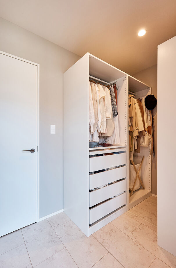 アイ工務店 【延床33.6坪/吹抜/収納充実/間取図】庭と繋がり、吹抜の圧倒的な開放感を楽しむ北欧テイストの家の建築実例画像10