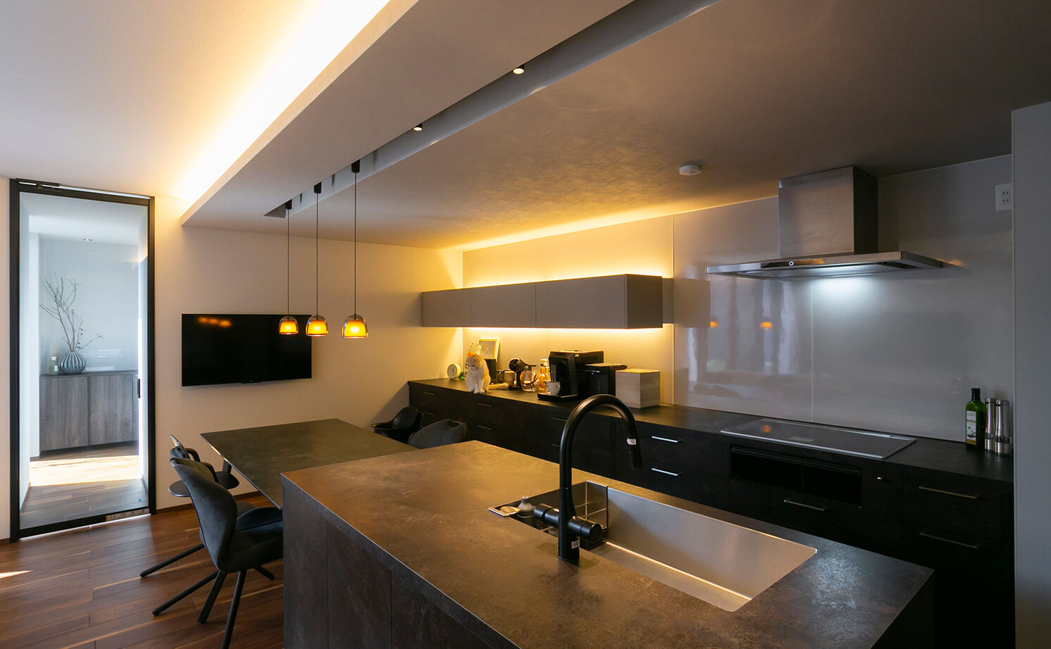 アイ工務店 【延床31.2坪／コの字型の平屋／間取り図】光の演出が美しい平屋で、カーテン要らずの暮らしを満喫の建築実例画像5