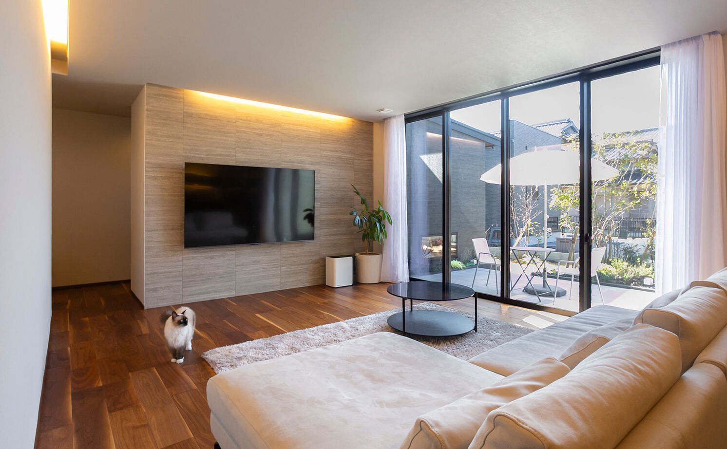 アイ工務店 【延床31.2坪／コの字型の平屋／間取り図】光の演出が美しい平屋で、カーテン要らずの暮らしを満喫の建築実例画像7