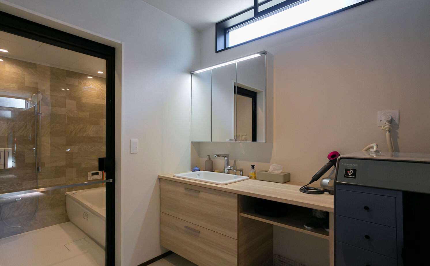 アイ工務店 【延床31.2坪／コの字型の平屋／間取り図】光の演出が美しい平屋で、カーテン要らずの暮らしを満喫の建築実例画像13