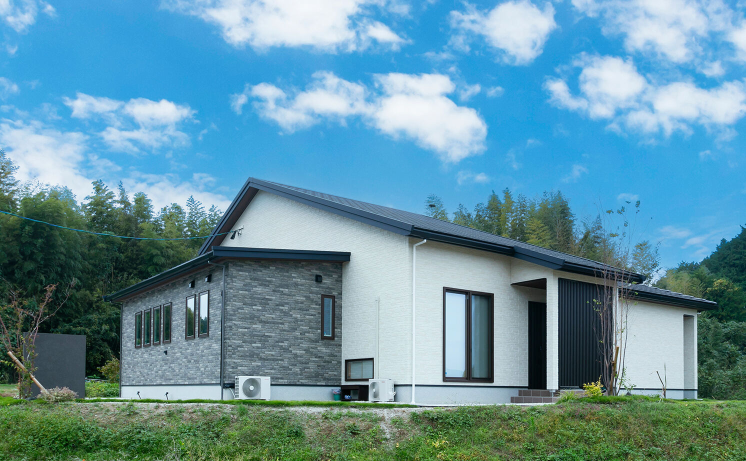 アイ工務店 【延床58.1坪／ダウンフロア／間取り図】窓越しの緑が爽快なリビングに、家族が自然と集う二世帯住宅の建築実例画像1