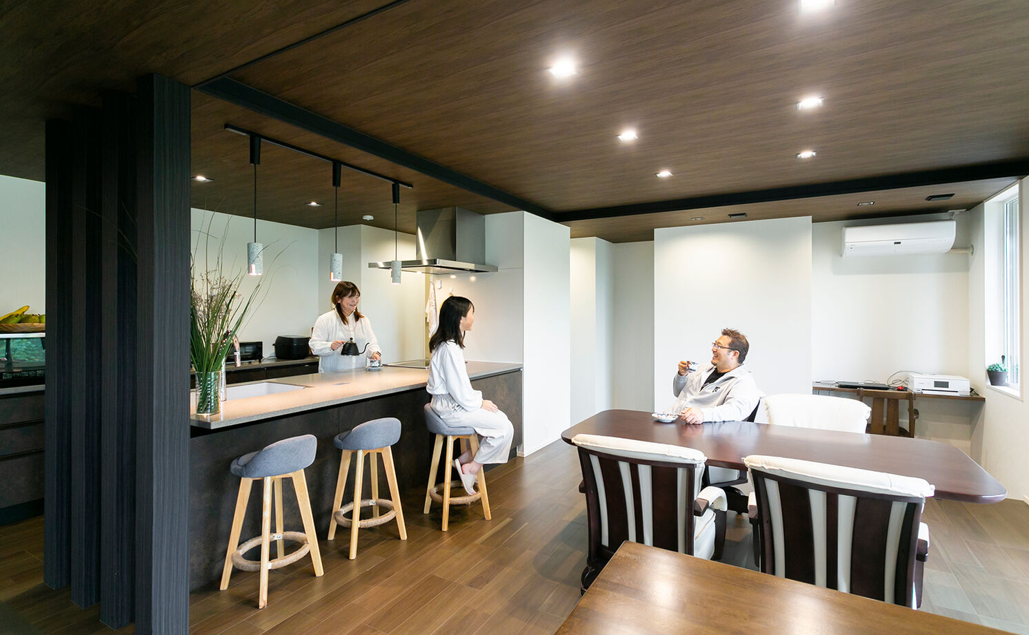 アイ工務店 【延床58.1坪／ダウンフロア／間取り図】窓越しの緑が爽快なリビングに、家族が自然と集う二世帯住宅の建築実例画像10