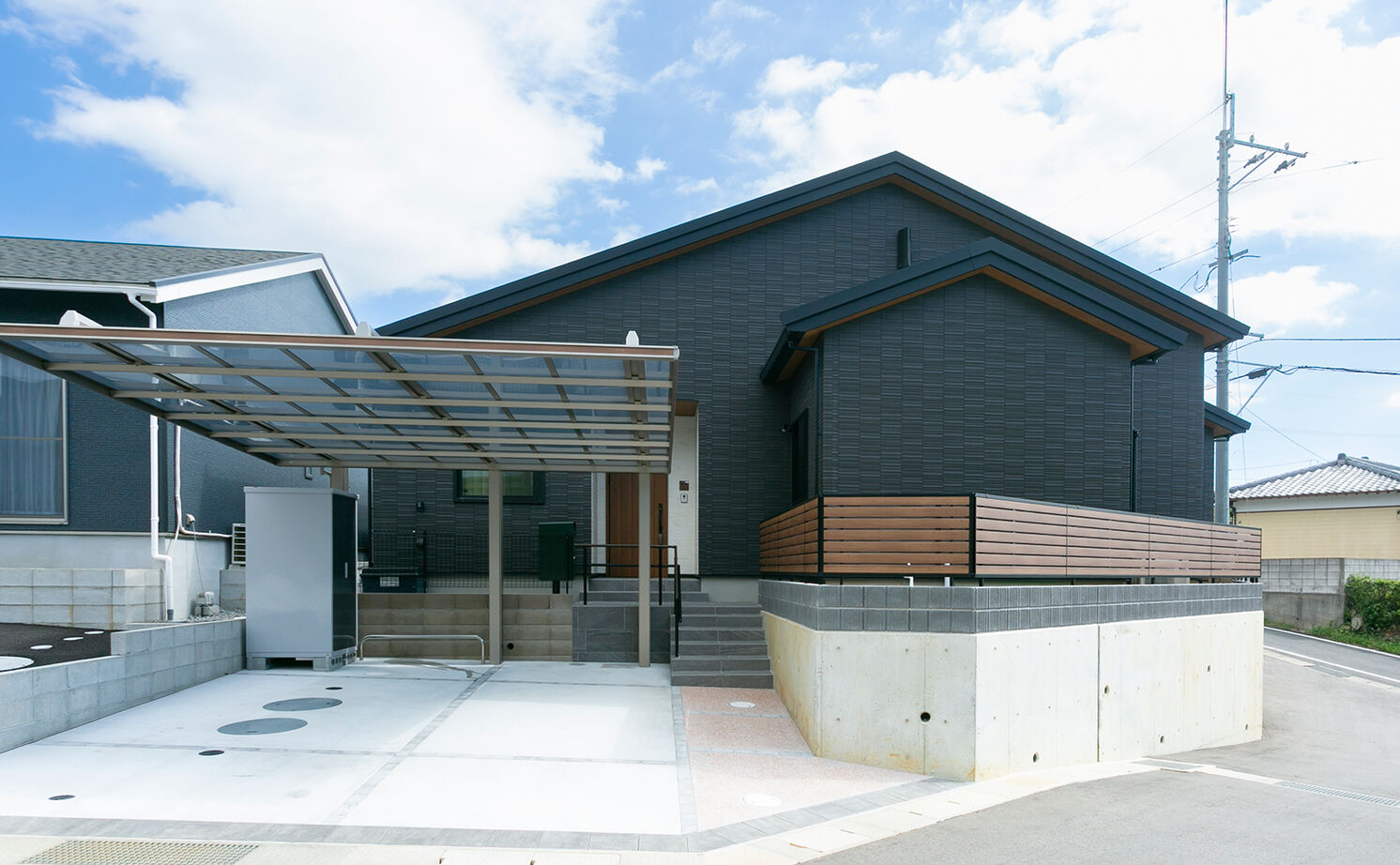 アイ工務店 【長崎県/平屋/間取り図有】ワンフロアで暮らしが完結する快適さに、使い方自在の小屋裏空間をプラスの建築実例画像