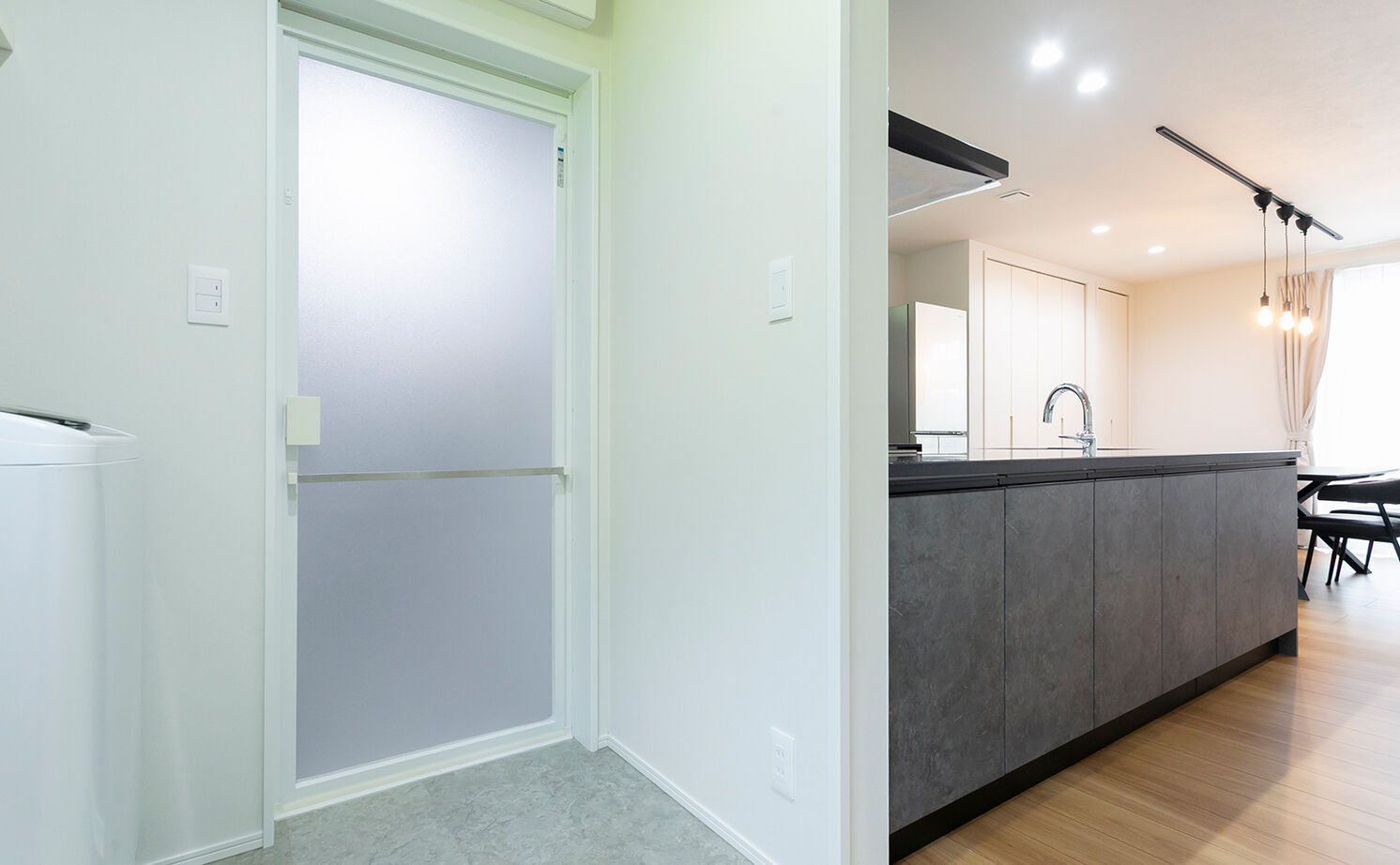 アイ工務店 【長崎県/ファミリールーム/間取り図有】映画にダーツにカラオケと、レジャーを存分に楽しめる家の建築実例画像12