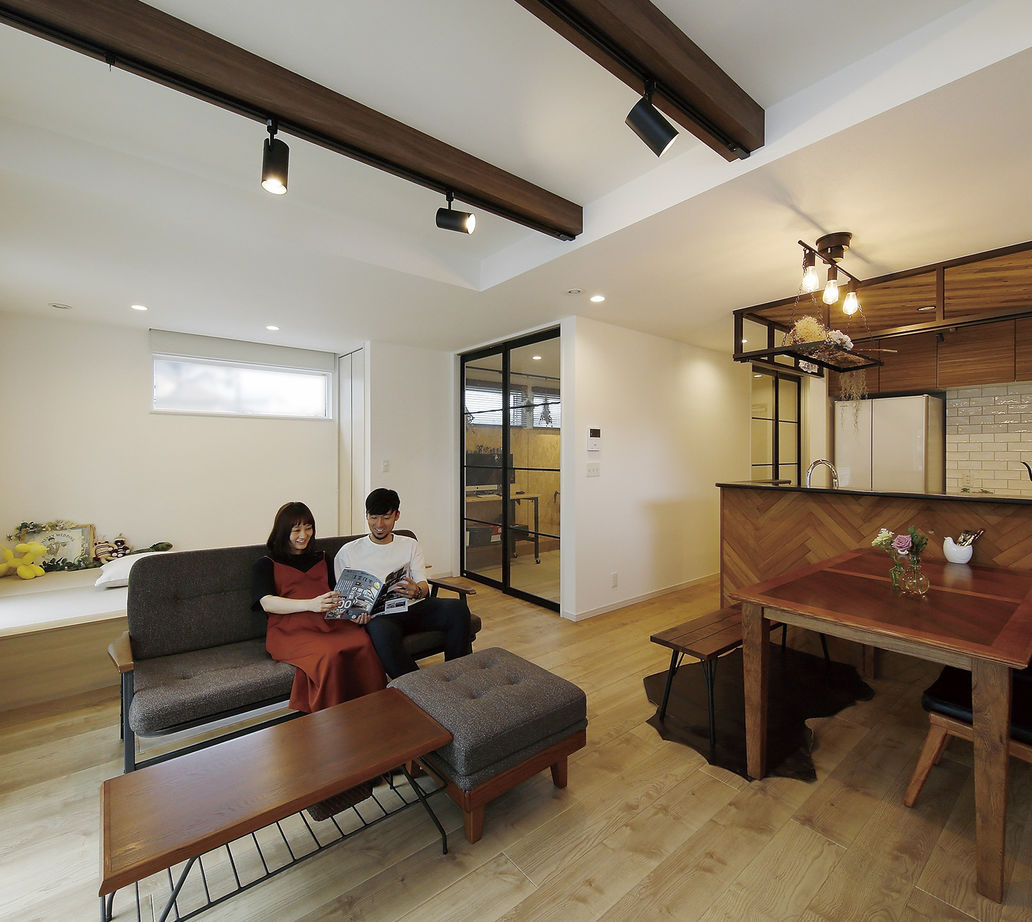 アイ工務店 【埼玉県/2000万円台/39坪】広々玄関、大型WICを実現したオールドアメリカンスタイルの家の建築実例画像1