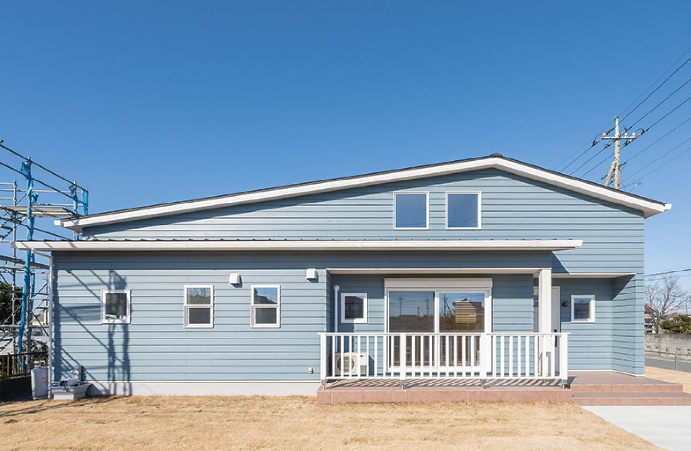 アイ工務店 【埼玉県/バイクガレージ/アーリーアメリカン】「わが家ながらカワイイ！」夢と憧れを予算内で叶えた平屋の建築実例画像1