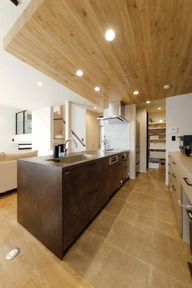 アイ工務店 【神奈川県/2000万円台】スキップフロアの空間デザインと、こだわりの動線。憧れのキッチンを叶えた住まいの建築実例画像5