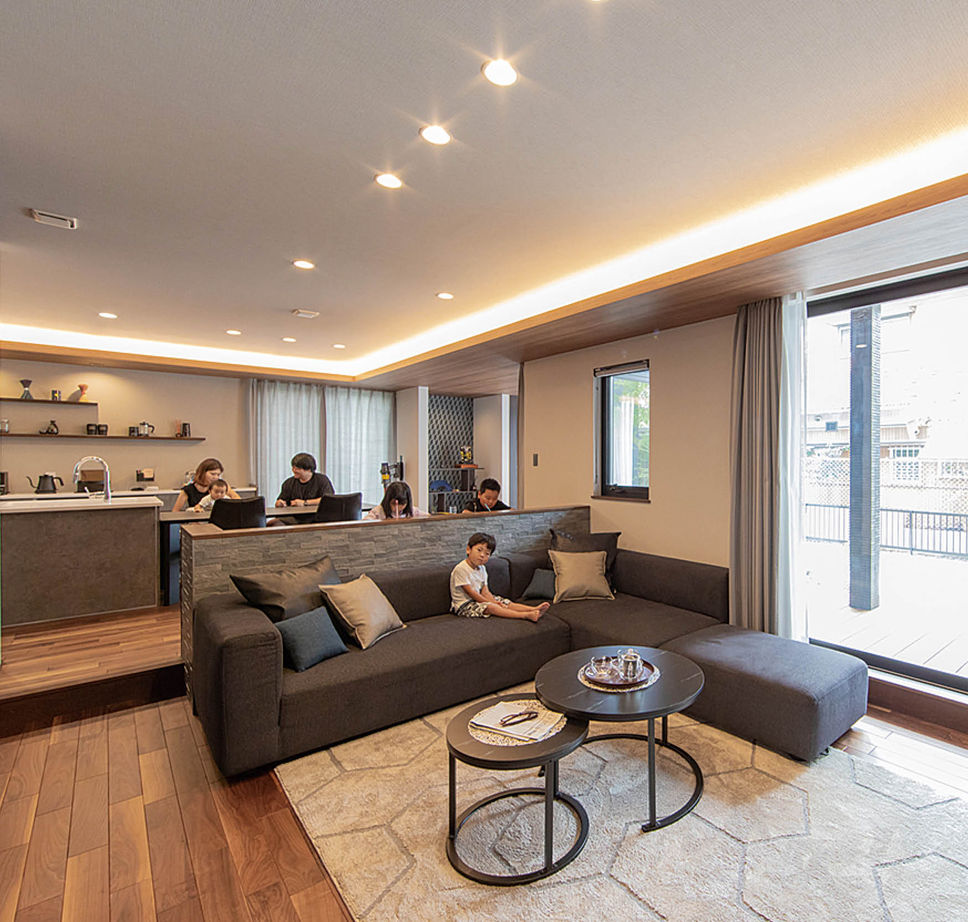 アイ工務店 【平屋風/2000万円台/間取り図有】自由設計だからこそ実現できる、暮らしのアイデアが詰まった家の建築実例画像2