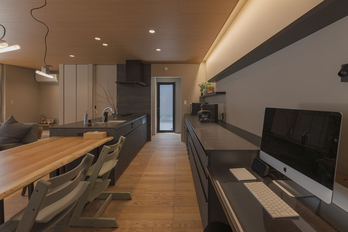 アイ工務店 【 平屋/延床44.7坪/ウッドデッキ/動線と収納】家族が集まる時間も、ひとりの時間も、大切にできるわが家の建築実例画像7