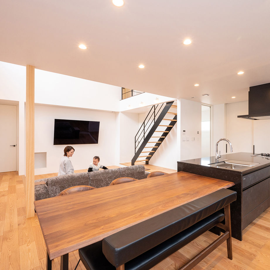 アイ工務店 【愛知県西尾市/ガレージハウス/3000万円台】毎日の暮らしをイメージして建てた、生活動線が心地よい住まいの建築実例画像1