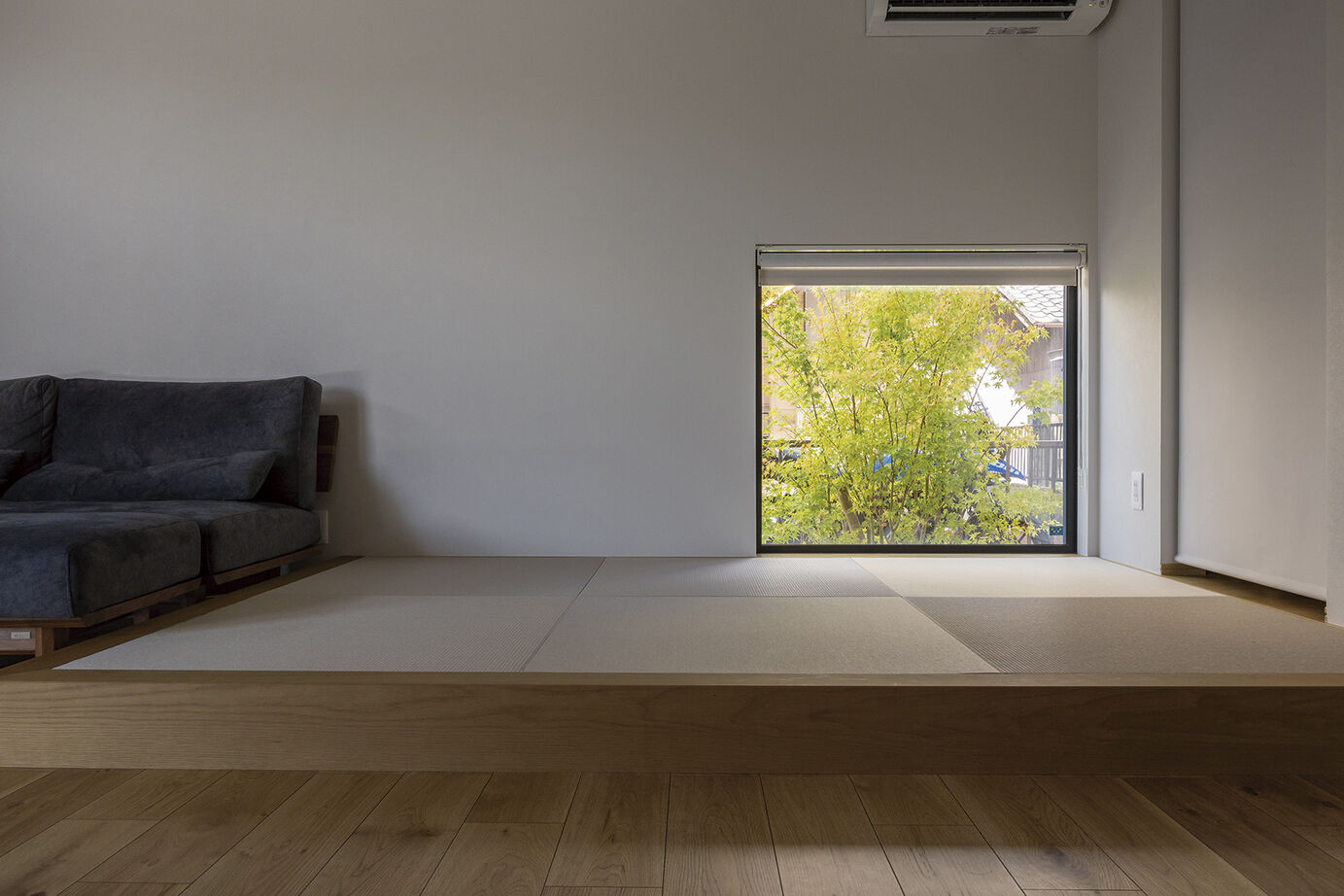 アイ工務店 【延床39.8坪/家事動線/吹抜/テラス】センチ単位の自由設計で、実用性とデザインが両立した住まいにの建築実例画像9