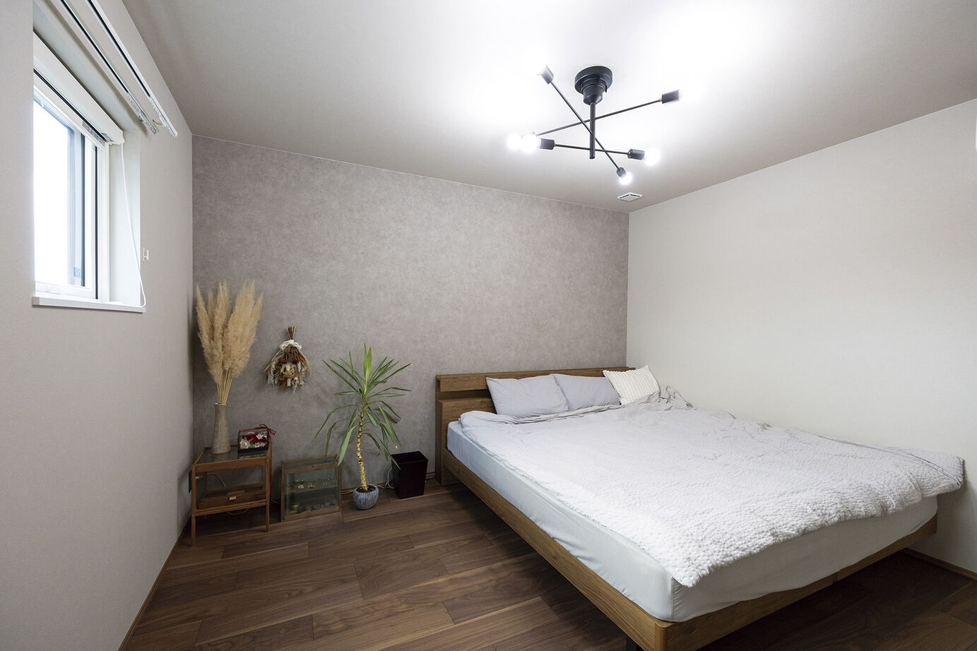 アイ工務店 【延床39.8坪/家事動線/吹抜/テラス】センチ単位の自由設計で、実用性とデザインが両立した住まいにの建築実例画像13