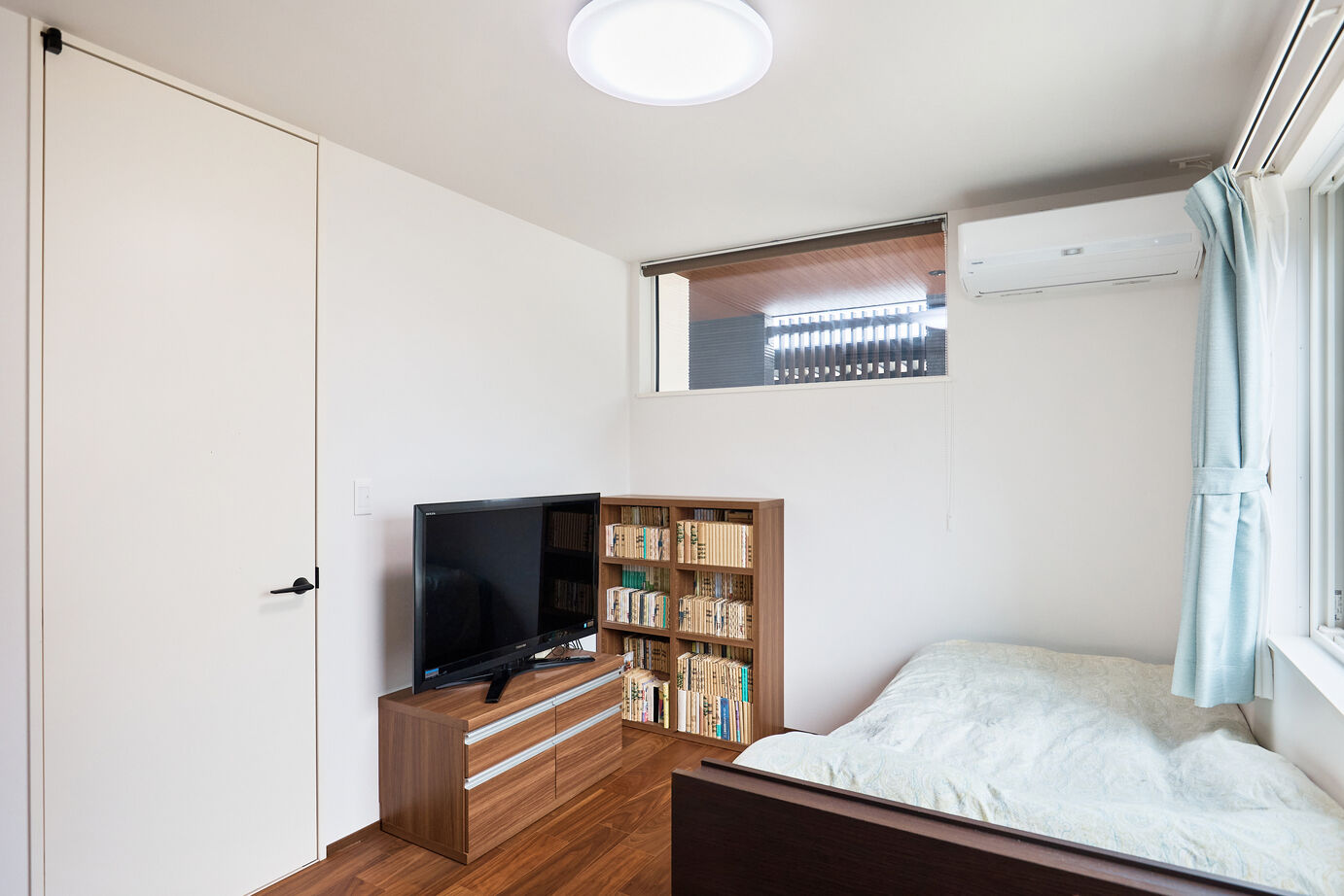 アイ工務店 【石川県/二世帯住宅/間取り図有】ヘリンボーンの床がお洒落なLDKに家族が自然と集う、二世帯住宅の建築実例画像8