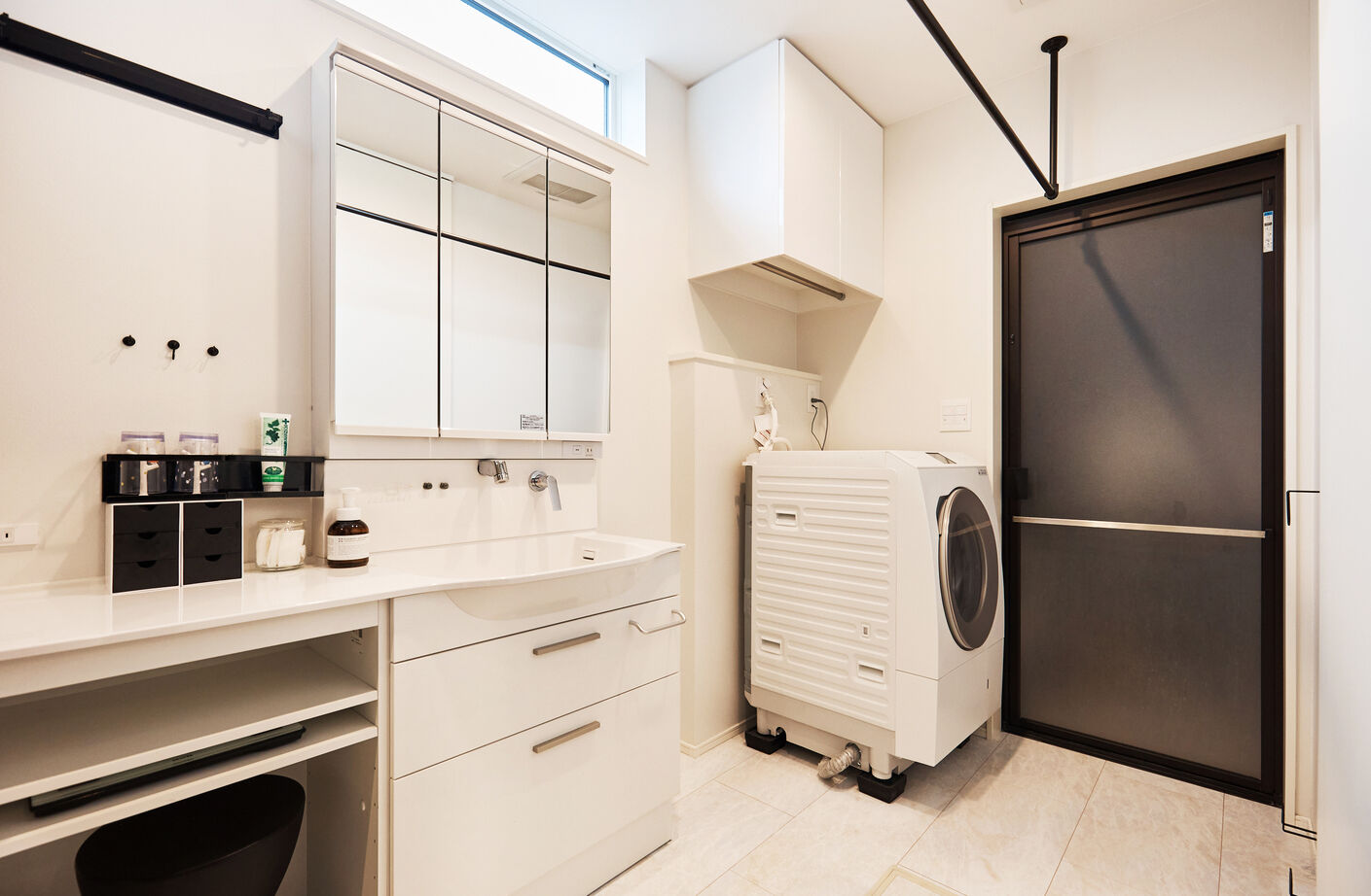 アイ工務店 【石川県/二世帯住宅/間取り図有】ヘリンボーンの床がお洒落なLDKに家族が自然と集う、二世帯住宅の建築実例画像9