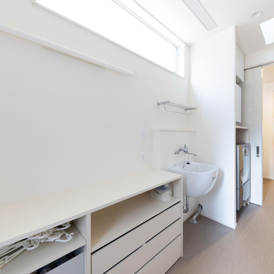 アイ工務店 【兵庫県宝塚市/4000万円台】開放感と快適な生活動線が心地よい、スタイリッシュモダンの住まいの建築実例画像9