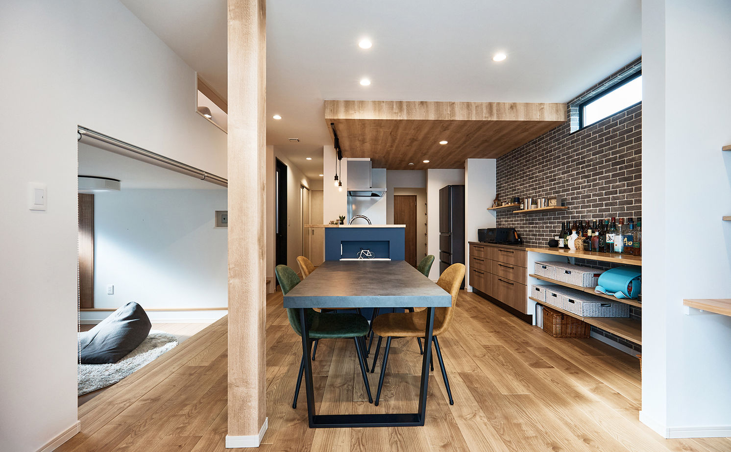 アイ工務店 【三重県/2000万円台】「スキップロフト」や「アクセントクロス」など、こだわりをとことん突き詰めた家の建築実例画像1