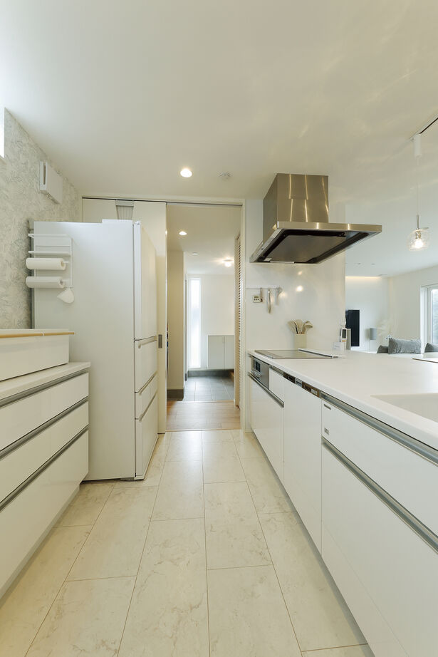 アイ工務店 【宮城県/2000万円台/快適導線】緑豊かな環境を活かす。四季の絶景を愉しむリビングとテラスのある家の建築実例画像4