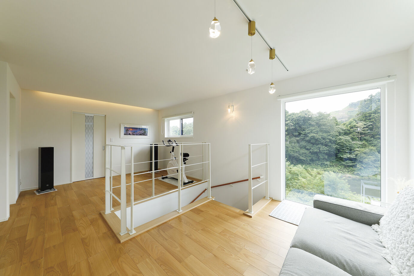 アイ工務店 【宮城県/2000万円台/快適導線】緑豊かな環境を活かす。四季の絶景を愉しむリビングとテラスのある家の建築実例画像7