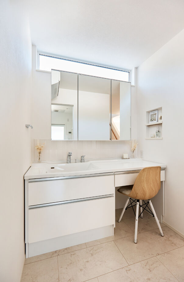 アイ工務店 【宮城県/2000万円台/快適導線】緑豊かな環境を活かす。四季の絶景を愉しむリビングとテラスのある家の建築実例画像15