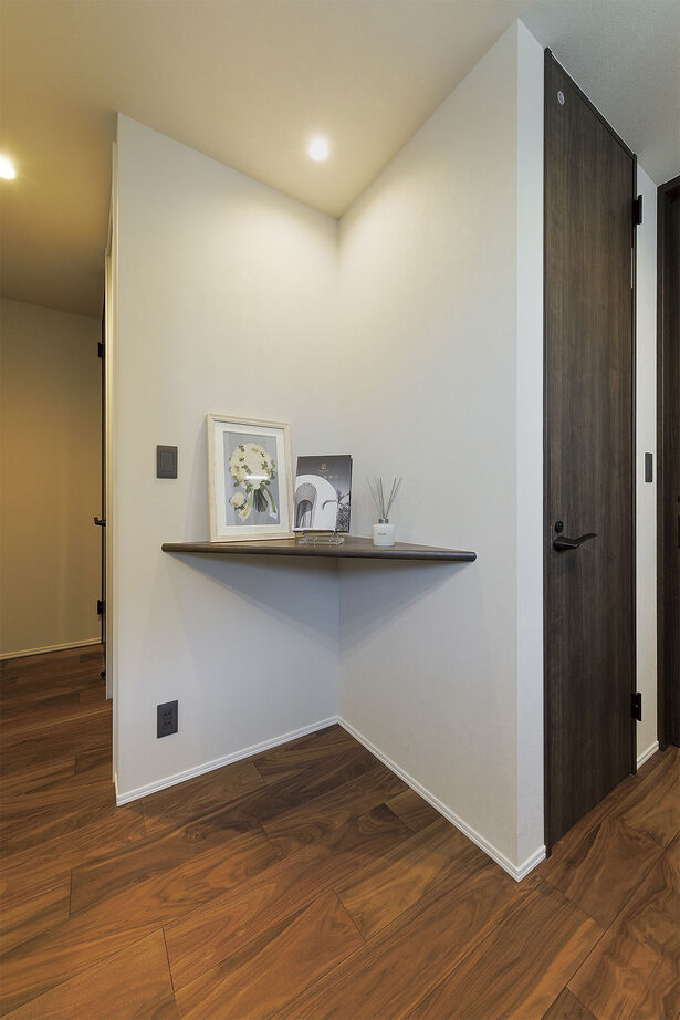 アイ工務店 【延床35.5坪／回遊動線／収納充実／間取図】シックでハイグレードな素材・設備を散りばめた住まいの建築実例画像12