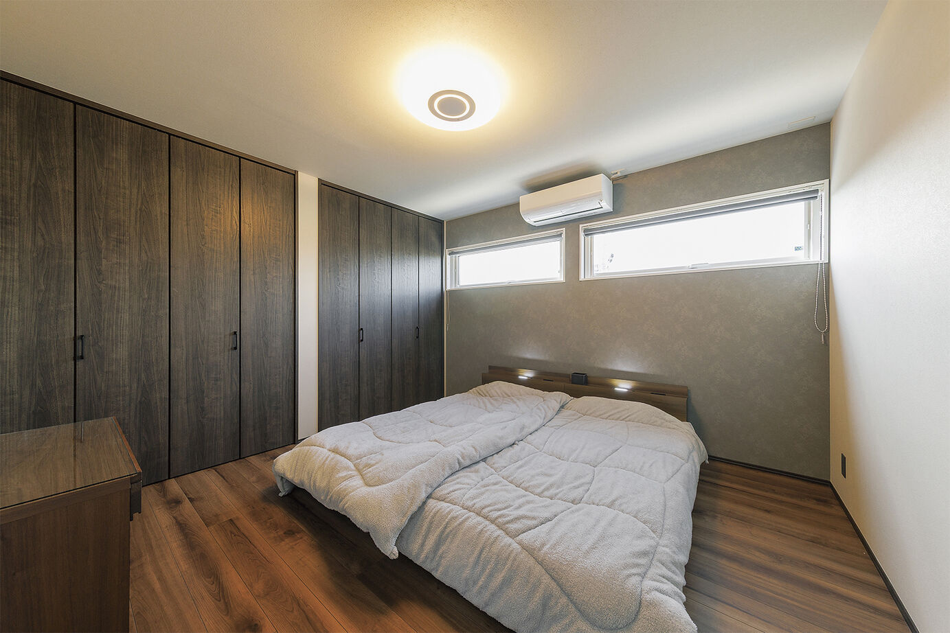 アイ工務店 【延床35.5坪／回遊動線／収納充実／間取図】シックでハイグレードな素材・設備を散りばめた住まいの建築実例画像14