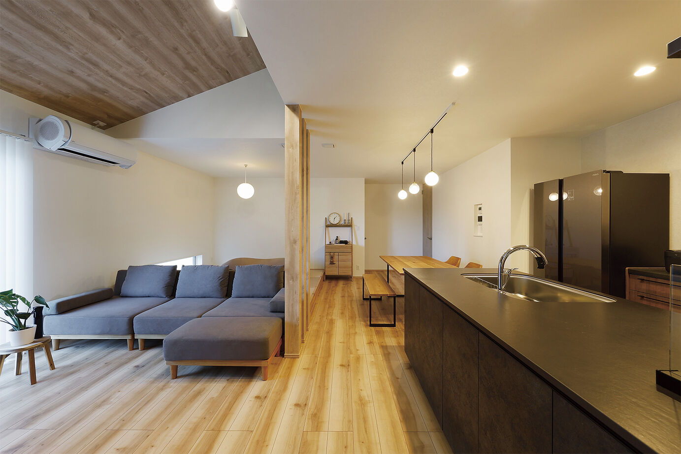 アイ工務店 【延床32.8坪／平屋／動線／間取図】水回りの生活音が響かず静か。すっきりゆったりLDKの住まいの建築実例画像4