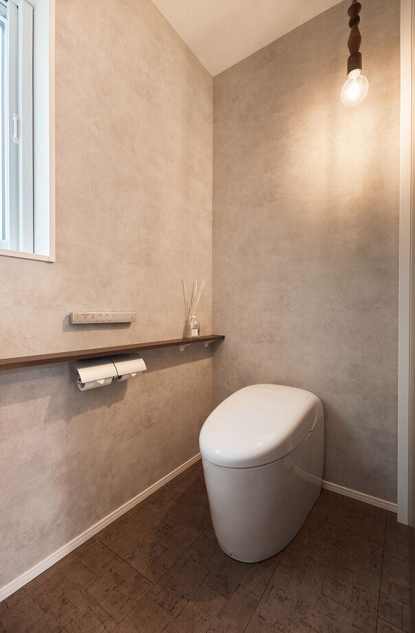 アイ工務店 【平屋／回遊動線／ヌック】家族が自然に集まるリビング。中庭が中心の、コの字型平屋住宅の建築実例画像15