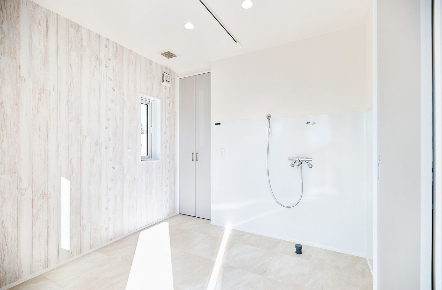 アイ工務店 【延床37.8坪／吹抜／ペット／間取図】憧れのハワイをわが家に。家族と愛犬に、あたたかな陽だまりをの建築実例画像7