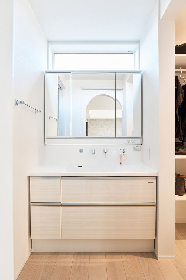 アイ工務店 【延床37.8坪／吹抜／ペット／間取図】憧れのハワイをわが家に。家族と愛犬に、あたたかな陽だまりをの建築実例画像8