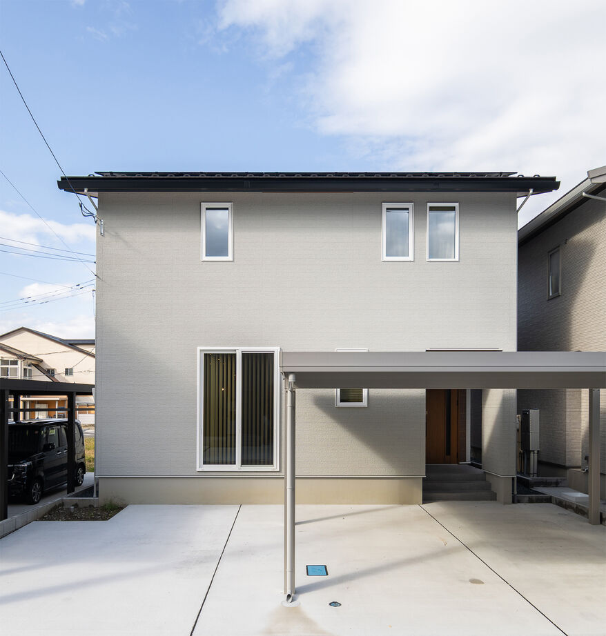 アイ工務店 【新潟県/3000万円台/回遊動線】くつろぎ時間も家事タイムも心地よく。無駄のない動線で暮らしやすい住まいの建築実例画像2