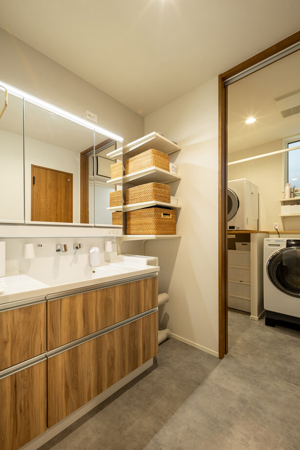 アイ工務店 【新潟県/3000万円台/回遊動線】くつろぎ時間も家事タイムも心地よく。無駄のない動線で暮らしやすい住まいの建築実例画像12