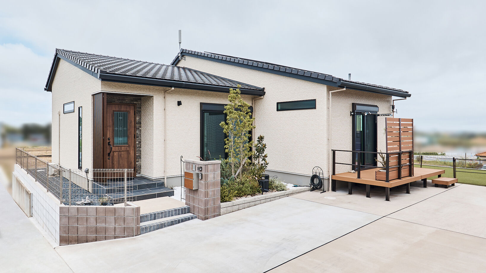 アイ工務店 【茨城県鹿嶋市/ペット/半平屋】愛犬との暮らしを愉しむ。土間へつながる和室がある平屋風1.5階建ての建築実例画像1