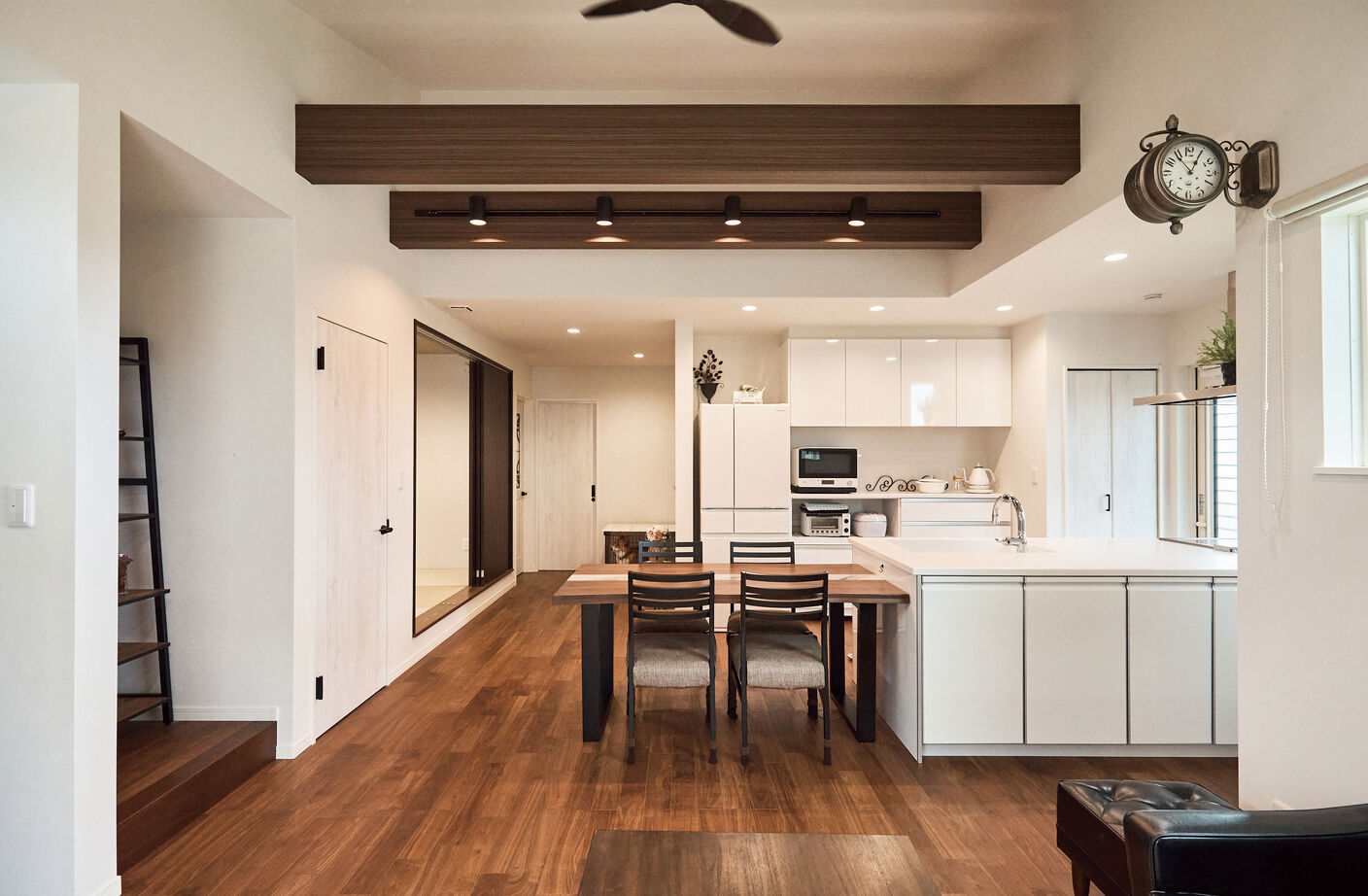 アイ工務店 【茨城県鹿嶋市/ペット/半平屋】愛犬との暮らしを愉しむ。土間へつながる和室がある平屋風1.5階建ての建築実例画像3