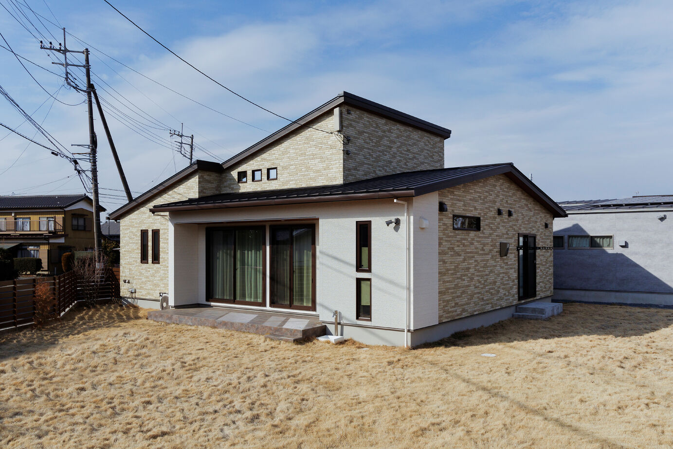 アイ工務店 【茨城県/ペット/2000万円台】縦空間の活用でスキップフロア+ハーフ収納を。愛犬と暮らす平屋風1.5階建ての建築実例画像15