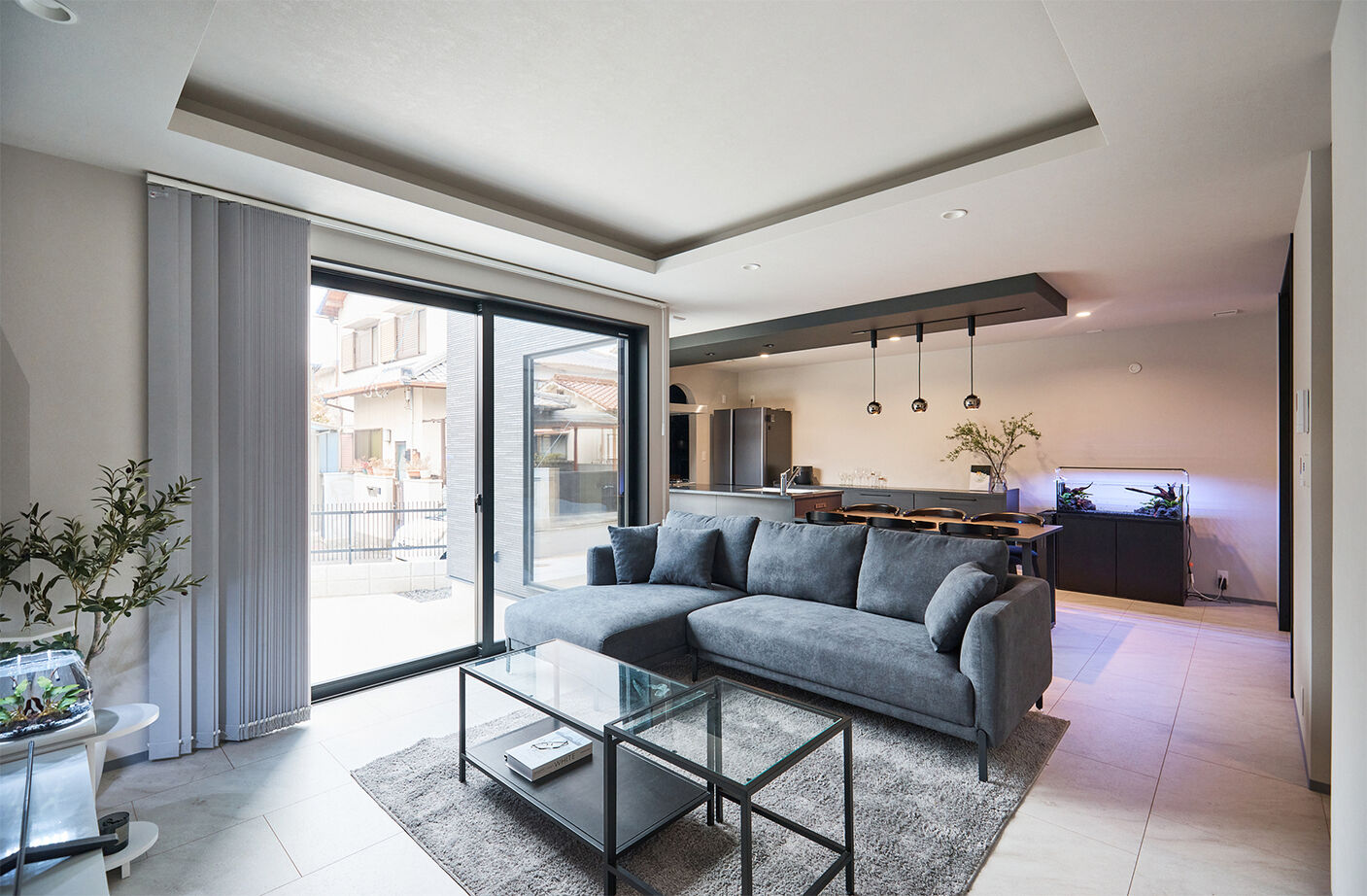 アイ工務店 【延床38.6坪/テラス/動線/間取図】こだわりのキッチンを備え、おうちレストランを楽しむホテルライクな家の建築実例画像6