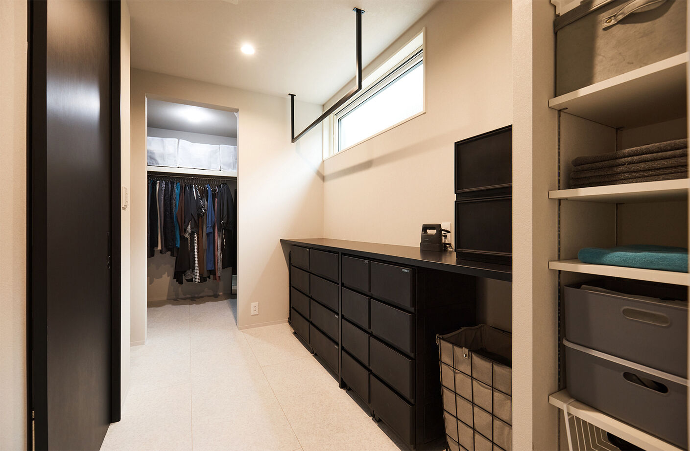 アイ工務店 【延床38.6坪/テラス/動線/間取図】こだわりのキッチンを備え、おうちレストランを楽しむホテルライクな家の建築実例画像8