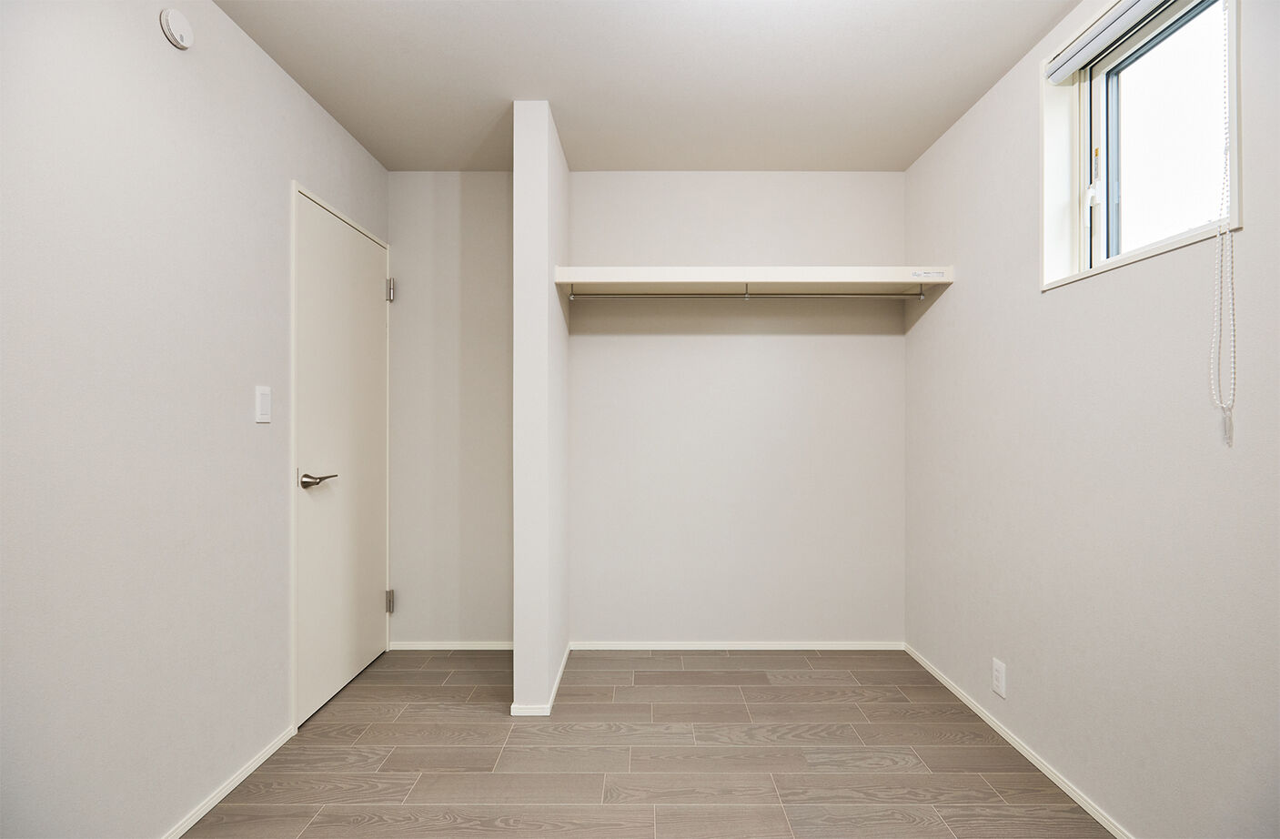 アイ工務店 【延床38.6坪/テラス/動線/間取図】こだわりのキッチンを備え、おうちレストランを楽しむホテルライクな家の建築実例画像13