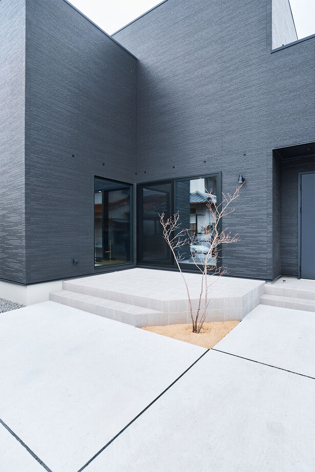 アイ工務店 【延床38.6坪/テラス/動線/間取図】こだわりのキッチンを備え、おうちレストランを楽しむホテルライクな家の建築実例画像19