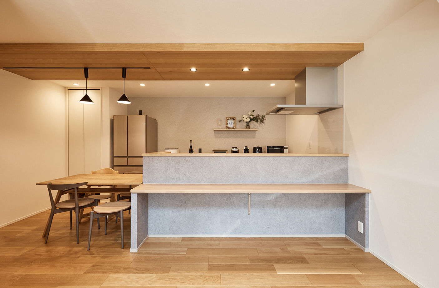 アイ工務店 【吹抜／ヌック／屋上テラス／家事動線】“好き”を詰め込んだナチュラルテイストの家の建築実例画像4