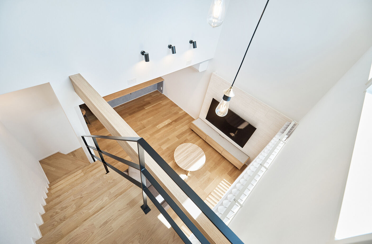 アイ工務店 【吹抜／ヌック／屋上テラス／家事動線】“好き”を詰め込んだナチュラルテイストの家の建築実例画像8