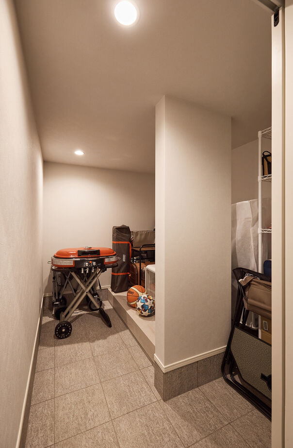 アイ工務店 【延床35.5坪／スキップフロア／畳コーナー／間取図】丘の上のホテルライクな住まいで、愛犬とくつろぐの建築実例画像11