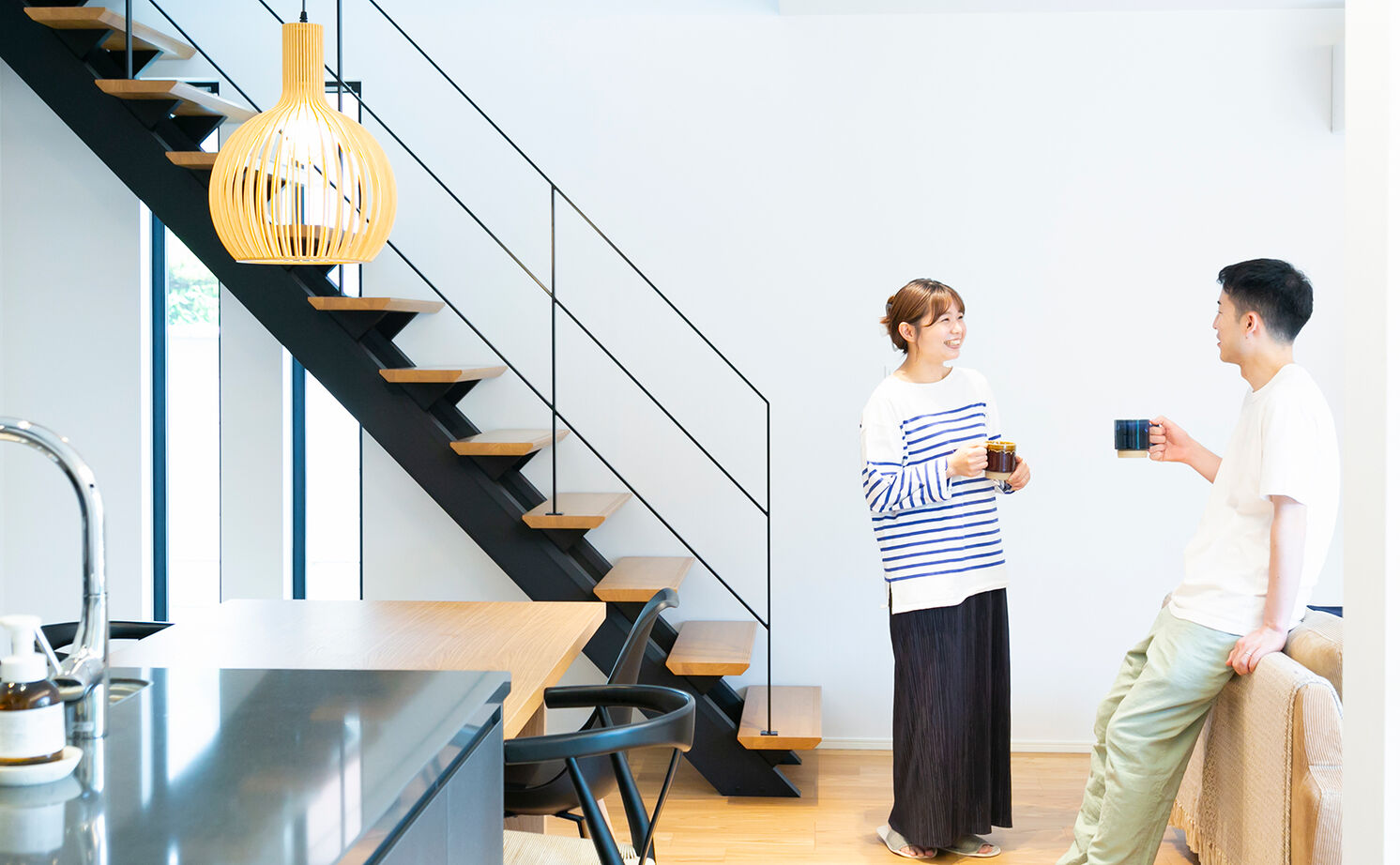 アイ工務店 【延床33.6坪／小屋裏収納・納戸／間取り図】回遊動線で家事の効率化を実現。休日は光あふれる中庭で朝食をの建築実例画像8