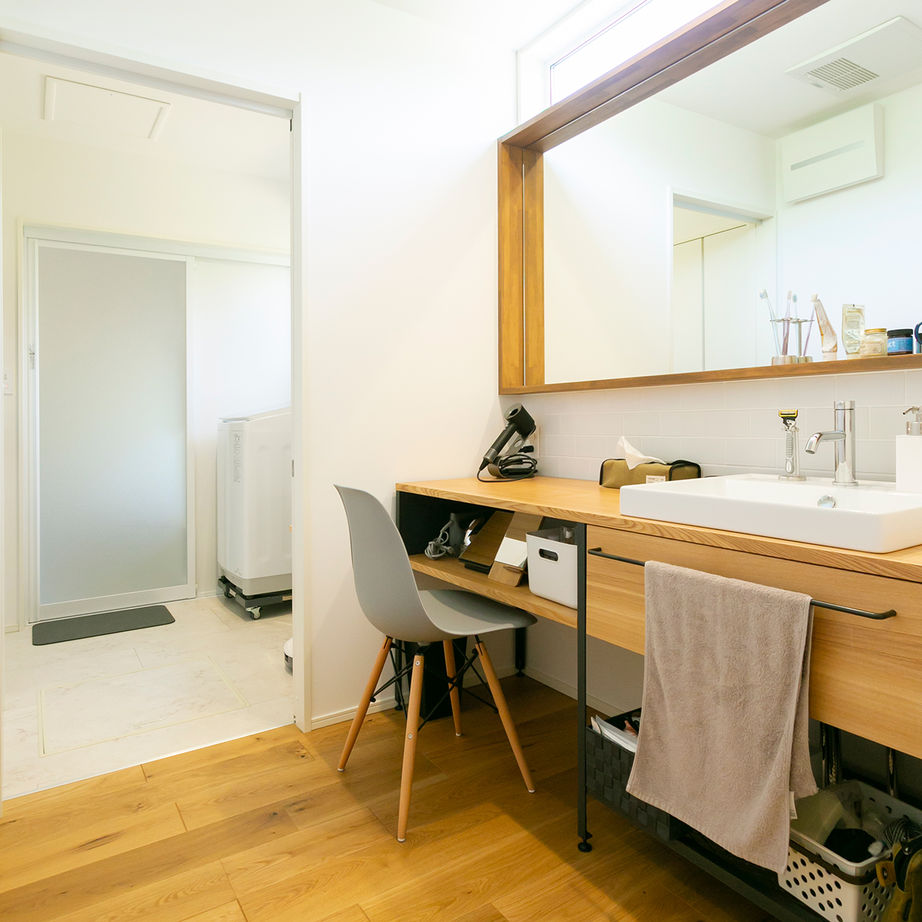 アイ工務店 【熊本県上益城郡/38坪/半平屋】室内にいながら自然の安らぎを感じる、平屋風1.5階の住まいの建築実例画像9