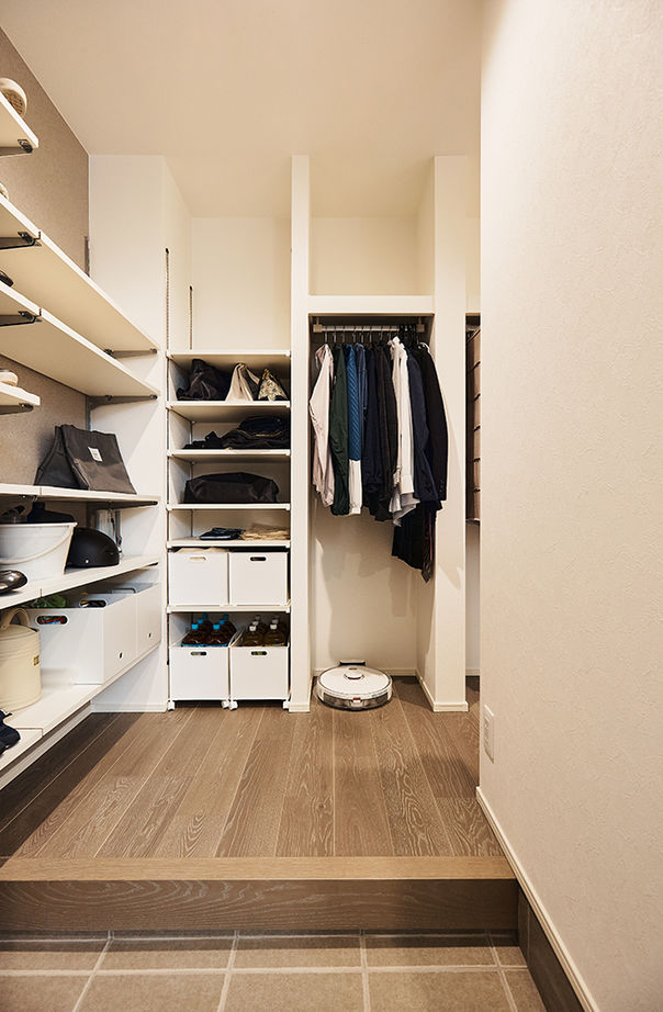 アイ工務店 【吹き抜け/2000万円台】リビングや小屋裏のシアタールームなど、高さを活かした設計で欲しい空間を実現の建築実例画像4