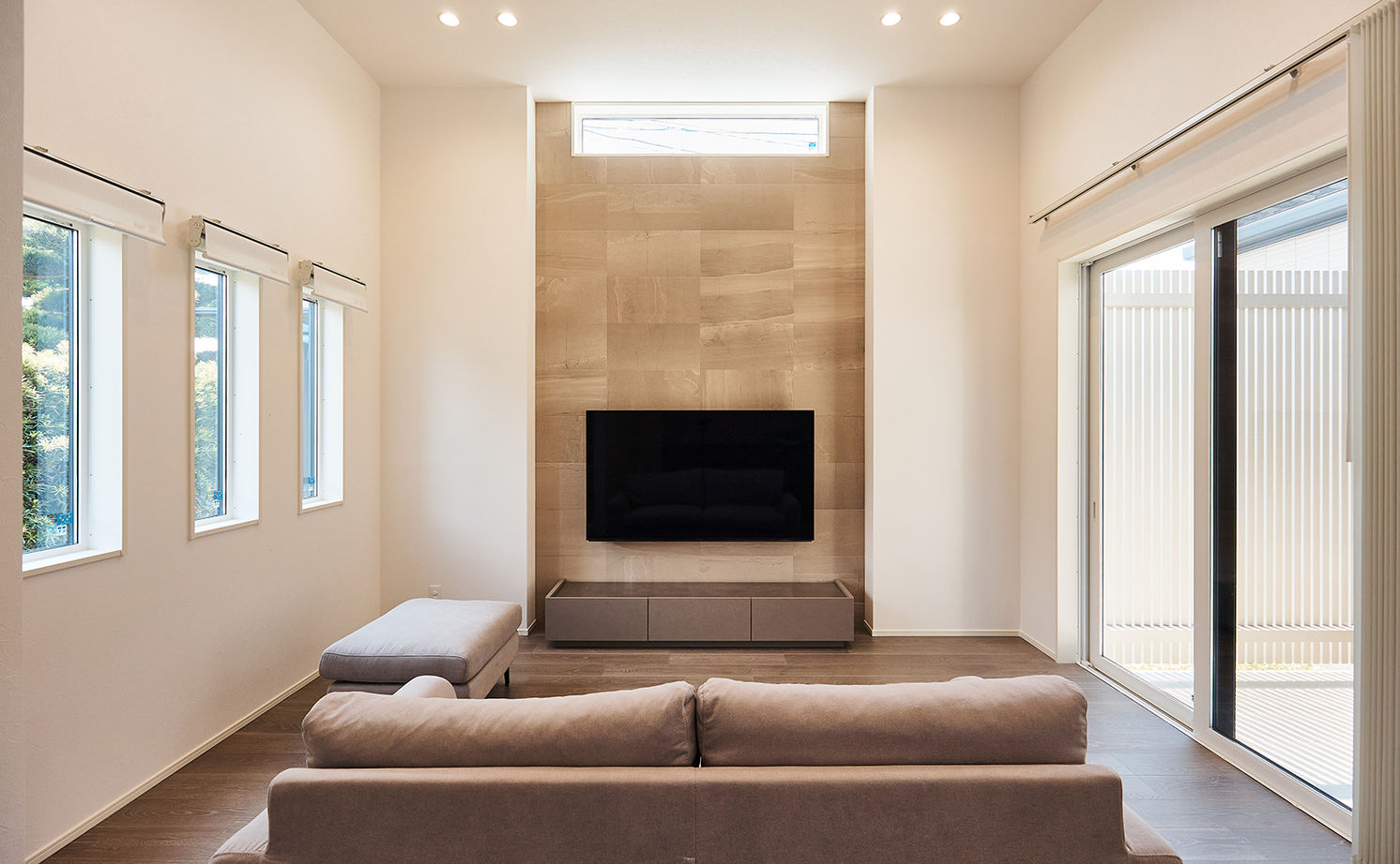 アイ工務店 【吹き抜け/2000万円台】リビングや小屋裏のシアタールームなど、高さを活かした設計で欲しい空間を実現の建築実例画像7